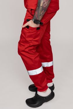 Брюки-джоггеры летние мужские Скорая помощь MedicLine цв. КРАСНЫЙ