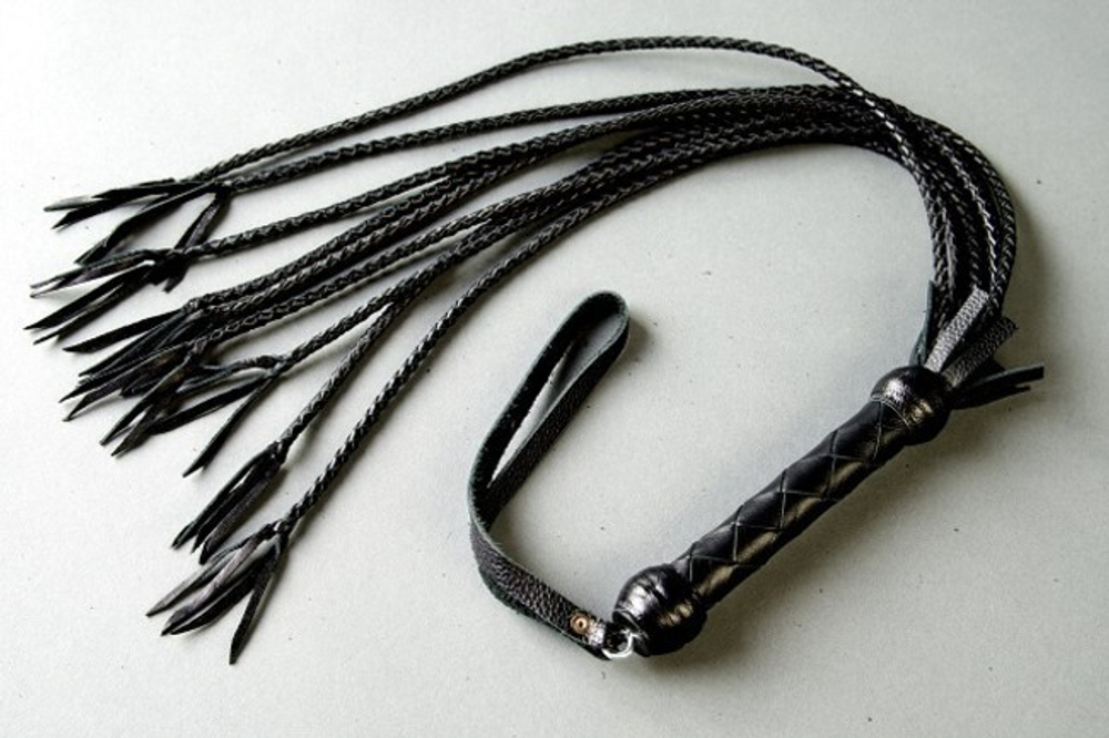 Плеть 9-хвостка из натуральной кожи (Цвет: черный)