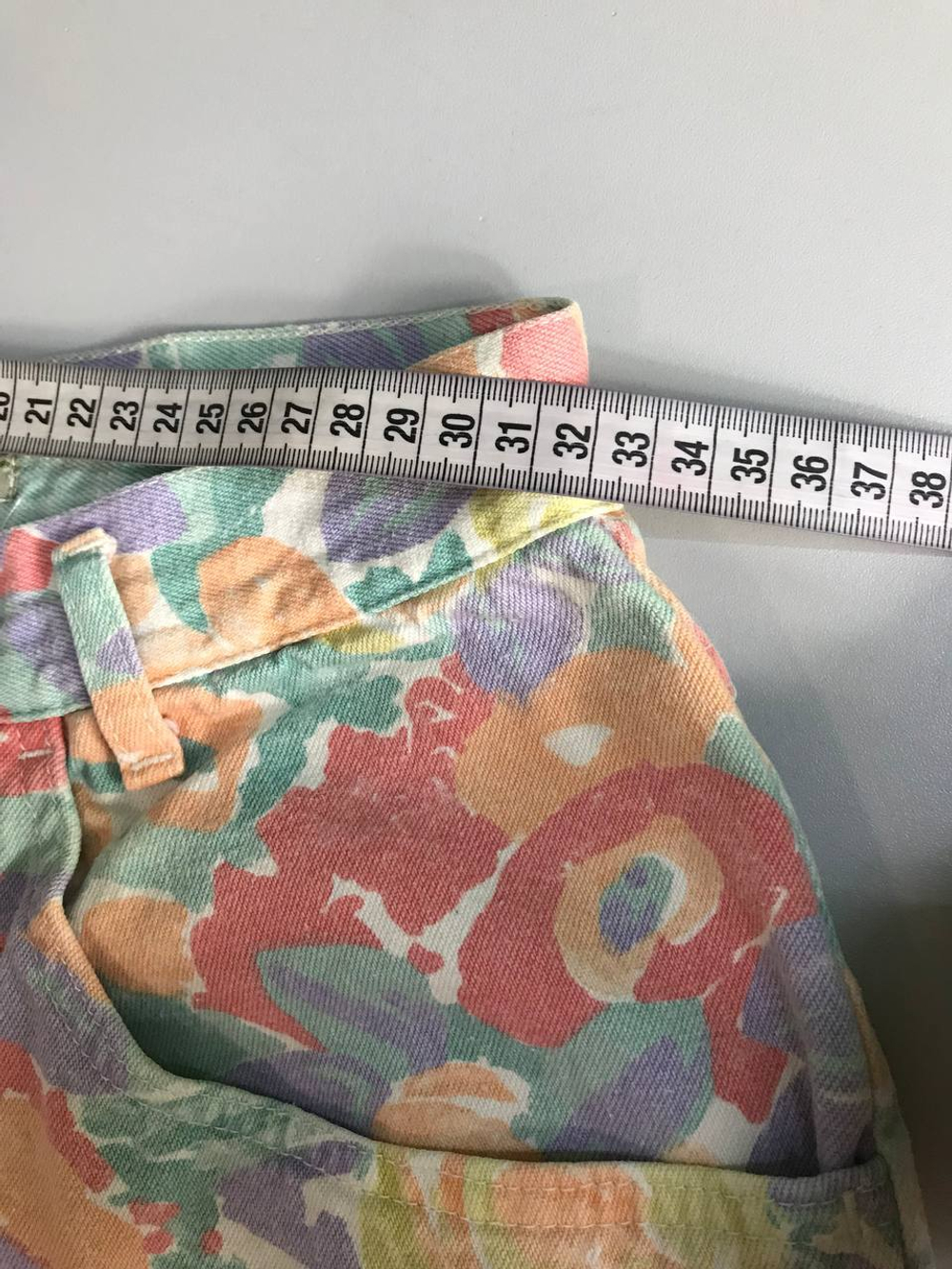 Шорты Colours of the world удачной длины, в пастельных оттенках на 42-44 размер