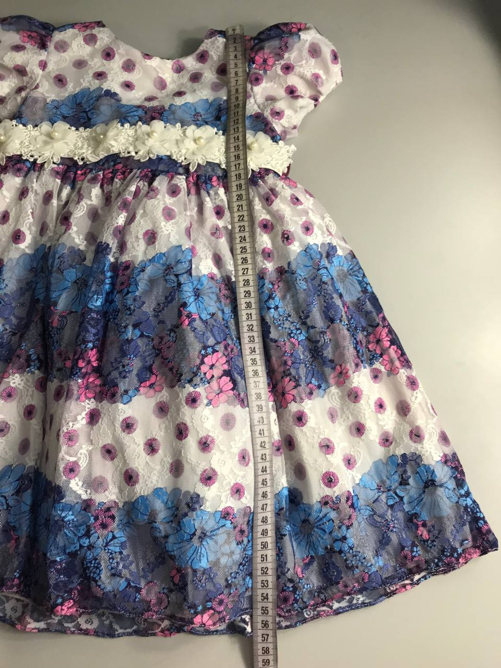 Платье Rodeng очень красивое, на 2/3 года