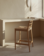 Полубарный стул Analy из массива дуба в натуральной отделке и веревочным сиденьем 65 см