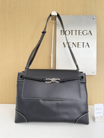 Сумка-мессенджер Bottega Veneta