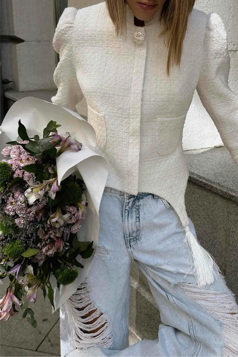 Жакет с кисточками твидовый белый