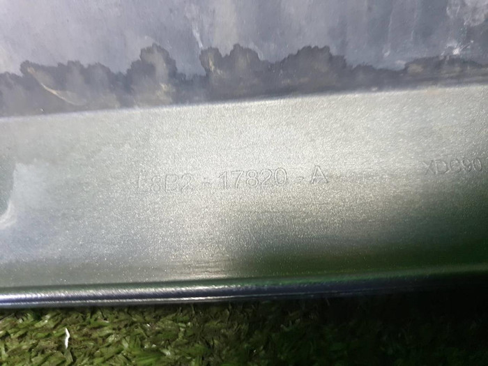 Решетка радиатора Land-Rover Defender 2 L663 (2019-н.в.)