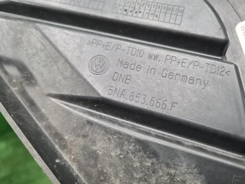 Решетка переднего бампера правая VW Tiguan 2 20-нв