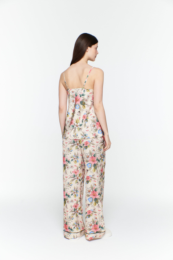 Шелковый топ с цветами