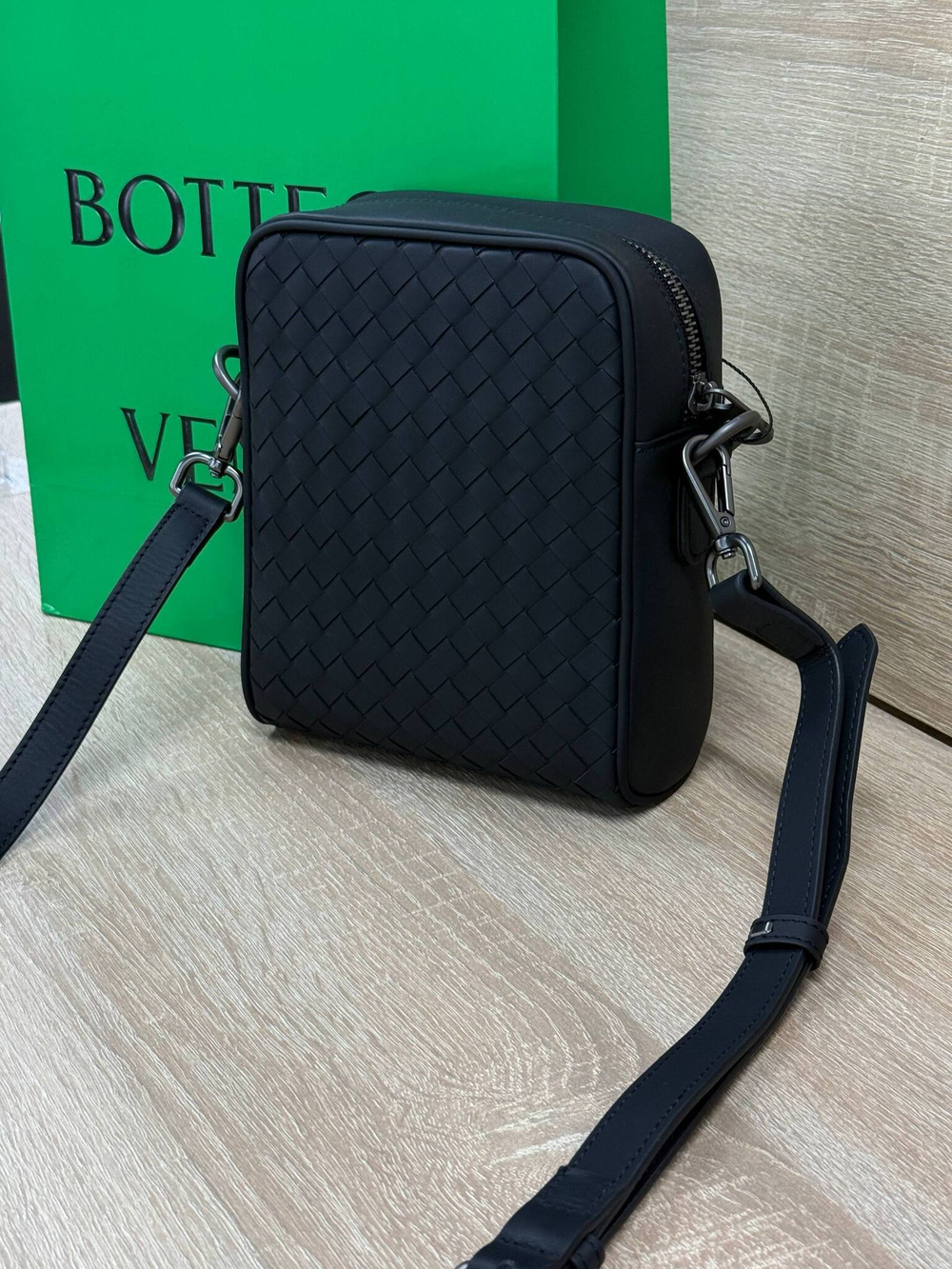 Сумка-мессенджер Bottega Veneta