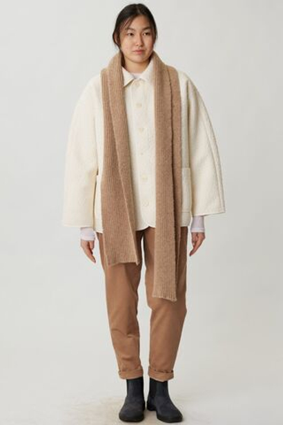 Шарф из шерсти бежевого цвета