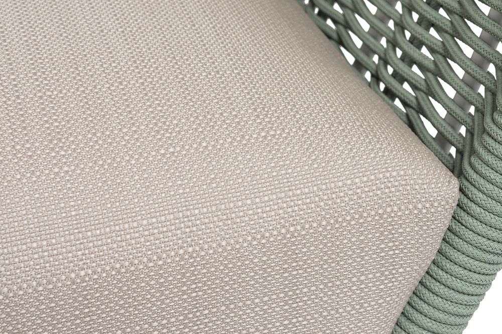 "Фиджи" кресло плетеное из роупа, каркас алюминий светло-серый (RAL7035) муар, роуп зеленый (4204) круглый tex, ткань Mossle бежевая