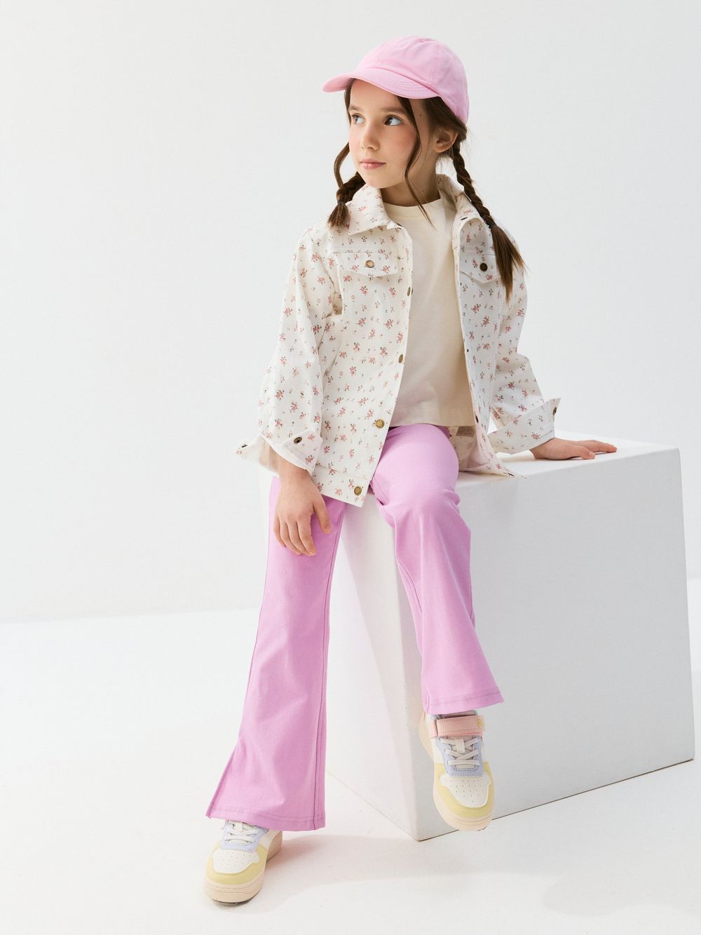 Брюки клеш с разрезами "Сиреневый крокус" из джинскота