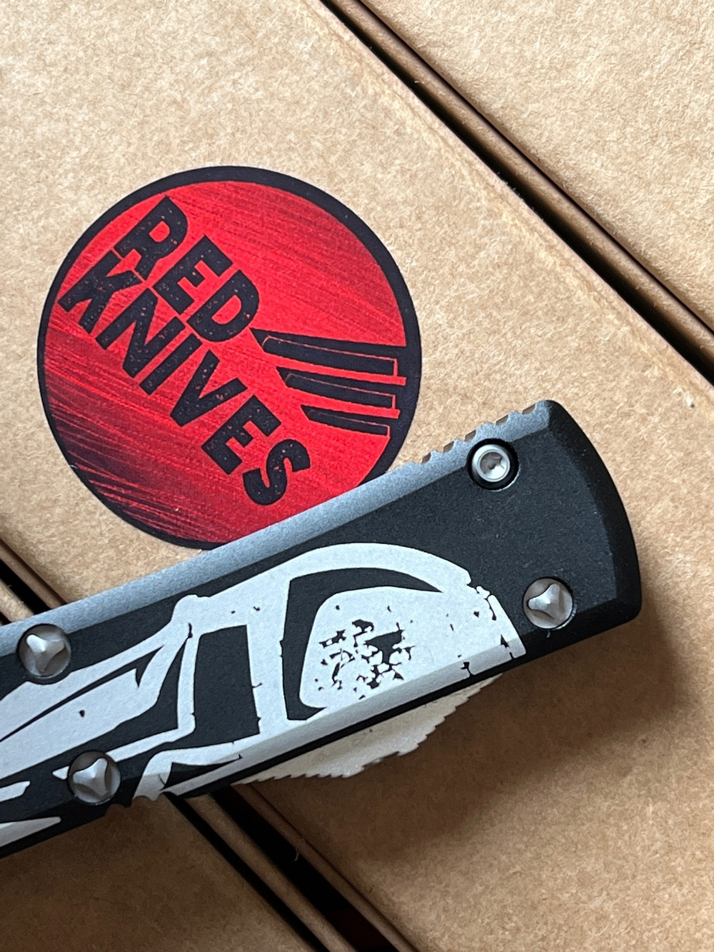 Винт для ножа Microtech Ultratech / UTX-85 серии А+++ - под TORX #8, светлый