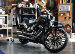 Harley-Davidson BREAKOUT 117