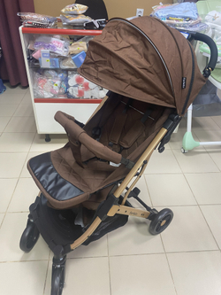 Коляска детская прогулочная "Comfy go" с 6 месяцев ребенка, цвета в ассортименте