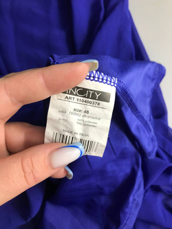 Платье Incity красивого цвета, визуально на 48 размер