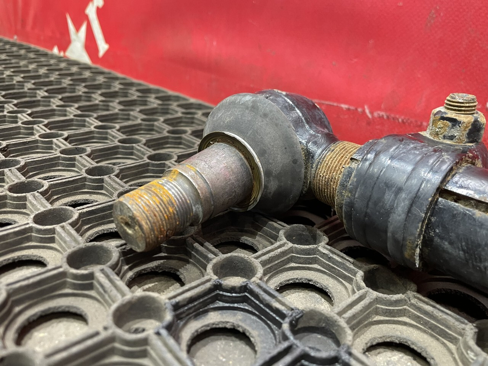 Тяга рулевая поперечная 2021г.