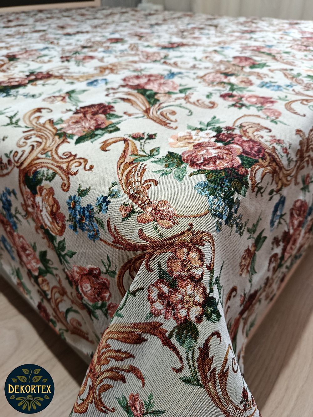 Покрывало гобеленовое Королевские розы 2-спальный (180х200)