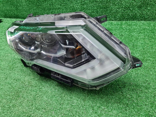 Фара правая Nissan X-Trail T32 (2017-2022) LED