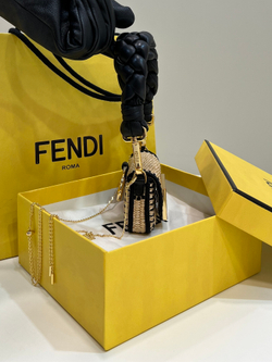 Fendi Nano Baguette 11 cm