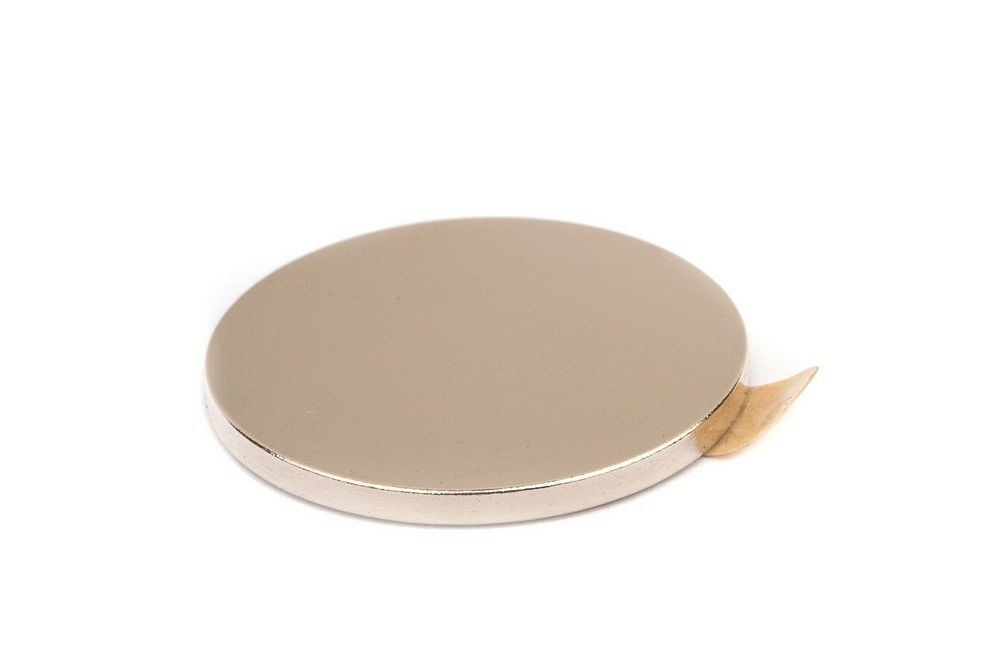 Неодимовый магнит диск 20х1,5 мм с клеевым слоем