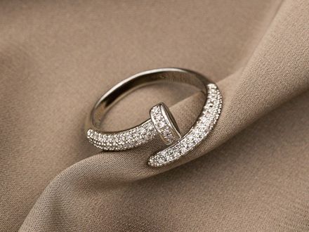 Кольцо "Гвоздь" со стразами