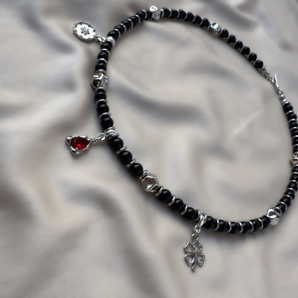 Колье «Оберег удачи» — из агата и гематита