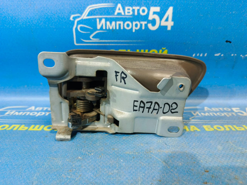 Ручка двери передней правой салонная MITSUBISHI GALANT 2000