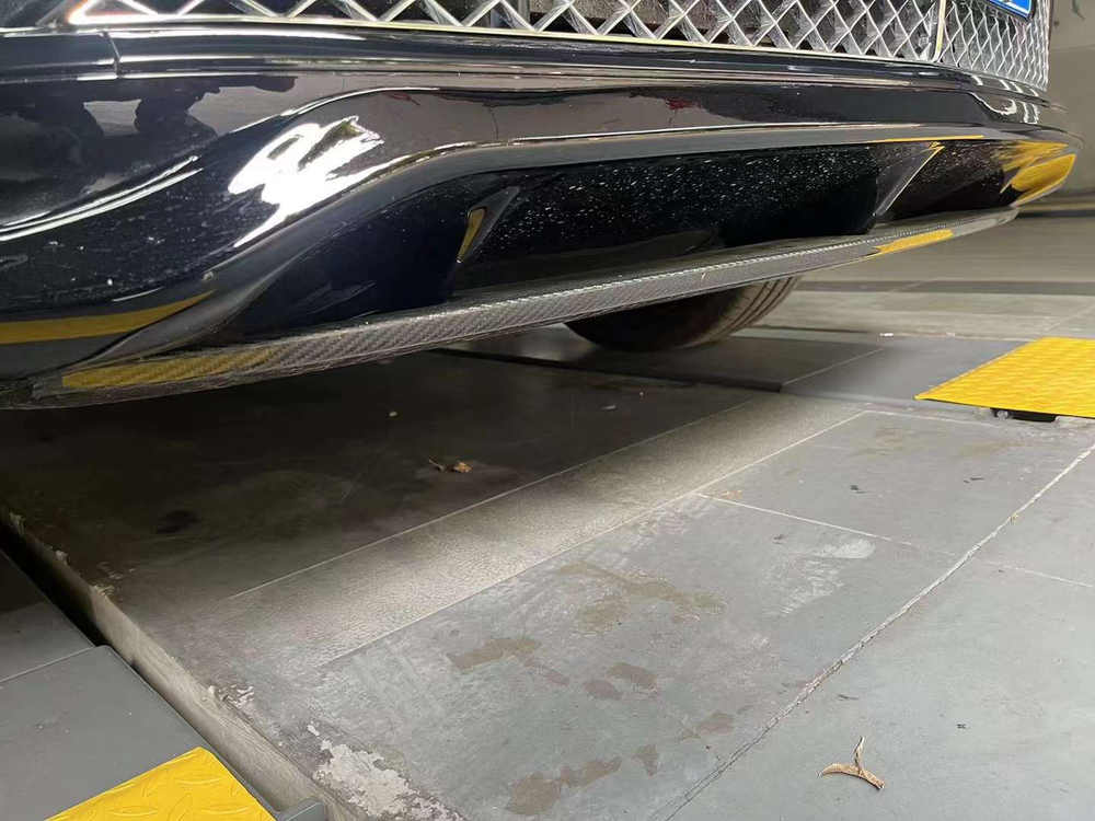 Карбоновый обвес для Bentley Bentayga Рестайлинг 2020+ Бентли Бентайга