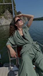 Блуза оверсайз в пижамном стиле в оливковом