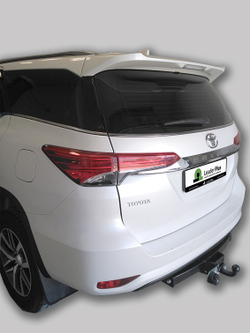 Фаркоп(прицепное) Лидер-Плюс для TOYOTA FORTUNER 2005-2016 / 2016-... FOTON SAUVANA 2015 -... (кроме TRD)(паспорт и сертификат в комплекте)(без электрики)T122-F