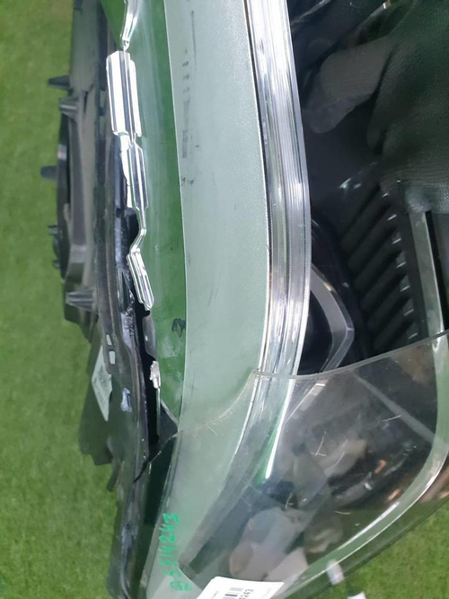 Битая Фара правая BMW X1 F48 (2019-2022) LED