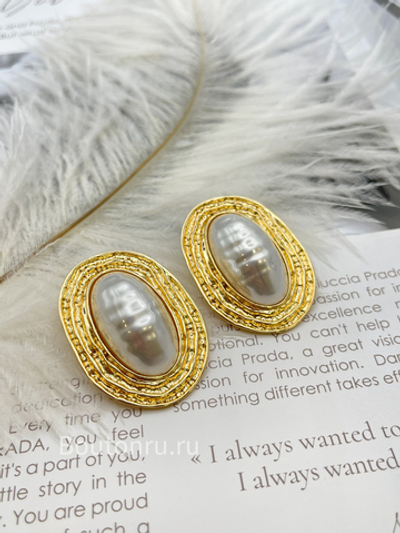 Серьги золотистые с крупным барочным жемчугом