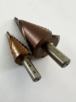 Сверло ступенчатое по металлу кобальтовое 4-20мм конусное