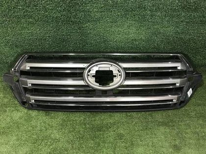 Решетка радиатора Toyota Land Cruiser 200 (2015-2021)