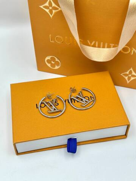 Серьги Louis Vuitton