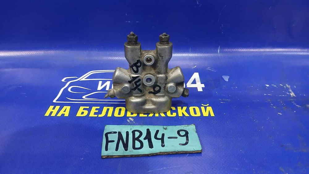 Распределитель тормозной NISSAN SUNNY 1997