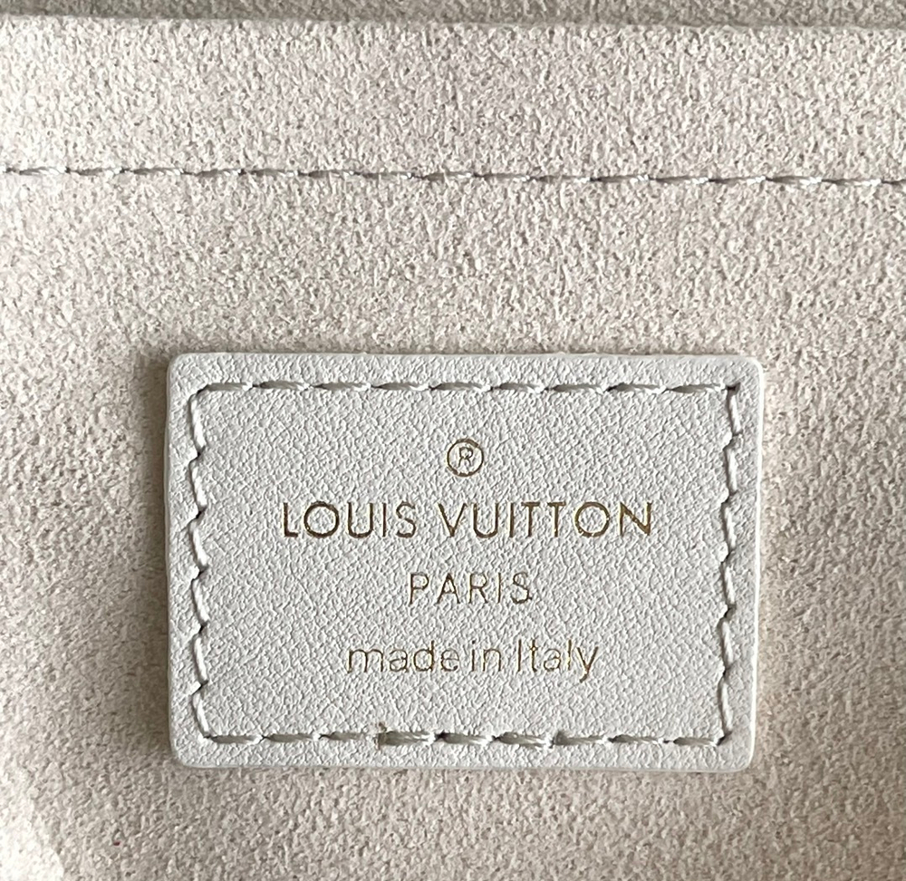 Louis Vuitton New Wave Chain Bag