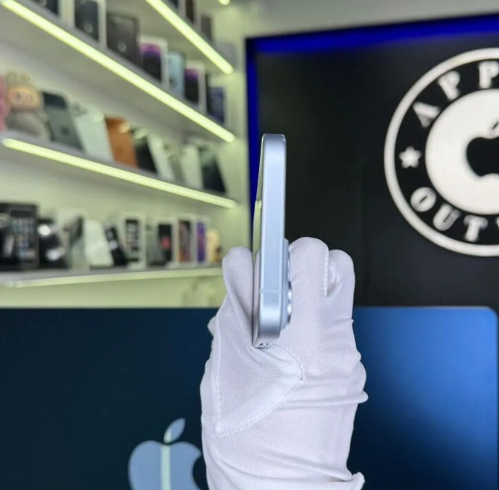 iPhone 15, 128 ГБ б/у