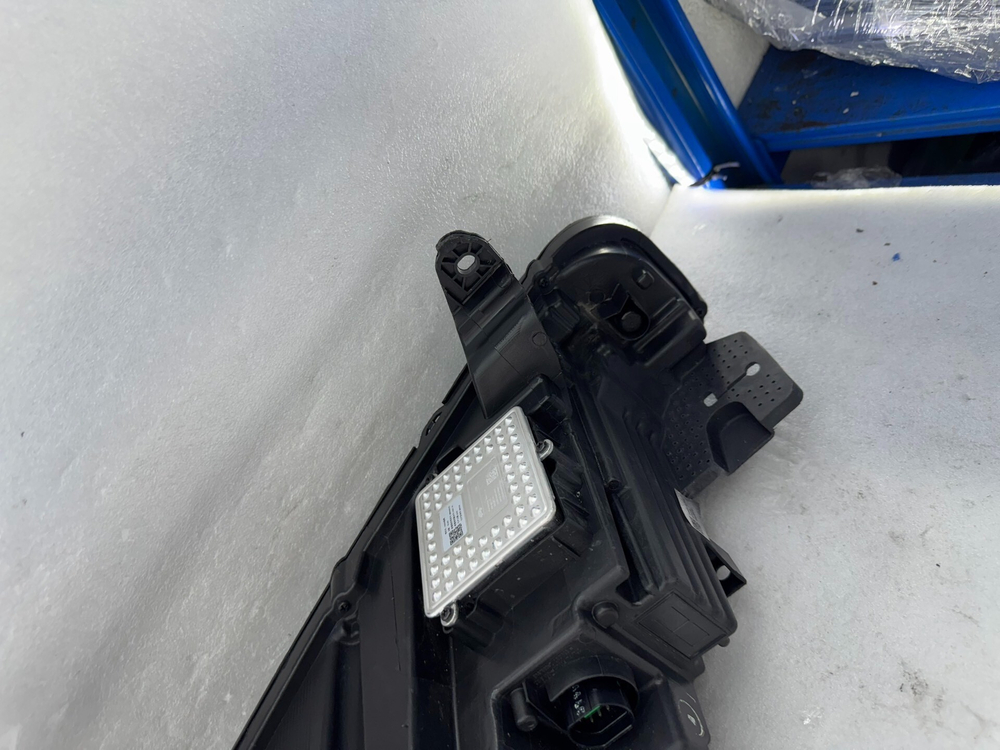 Передняя LED фара Changan UNI-K оригинал ()