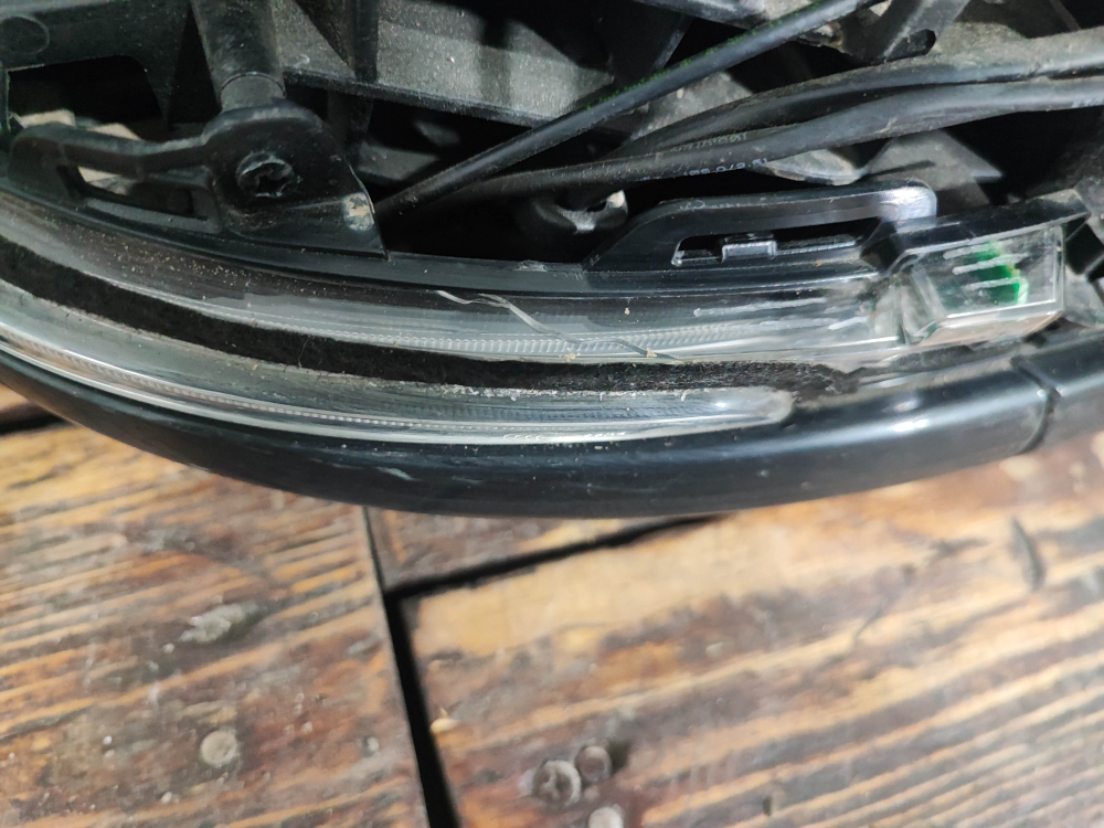 Зеркало правое 17 pin Tank 500 21-нв Б/У Оригинал 8202200XKV3AA