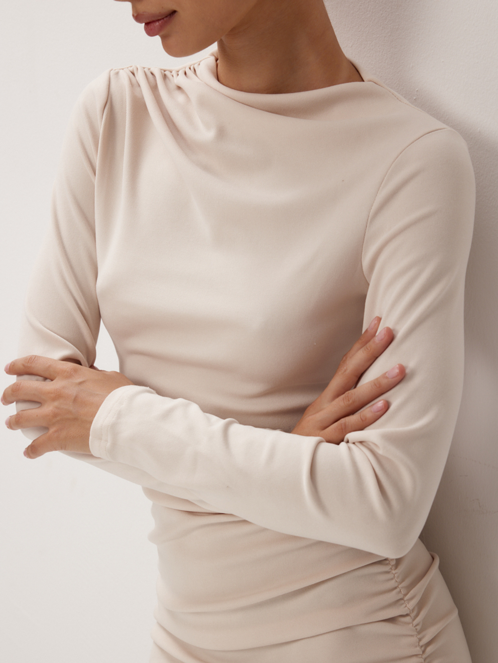 Платье вечернее праздничное длинное с драпировкой