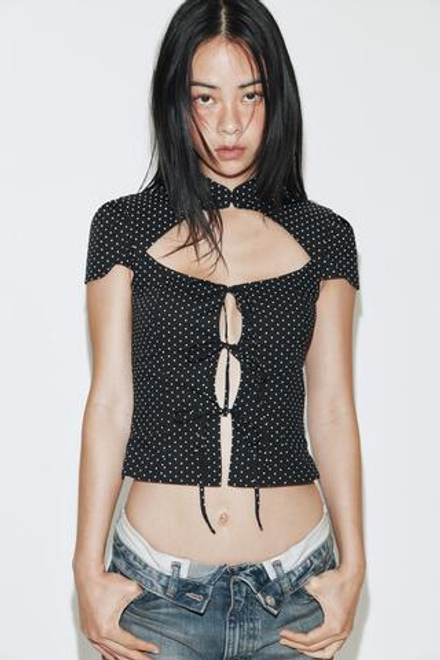 ZARA РУБАШКА ИЗ ПОПЛИНА В ГОРОШЕК С РАЗРЕЗОМ И ЗАВЯЗКАМИ, ЧЕРНЫЙ/БЕЛЫЙ