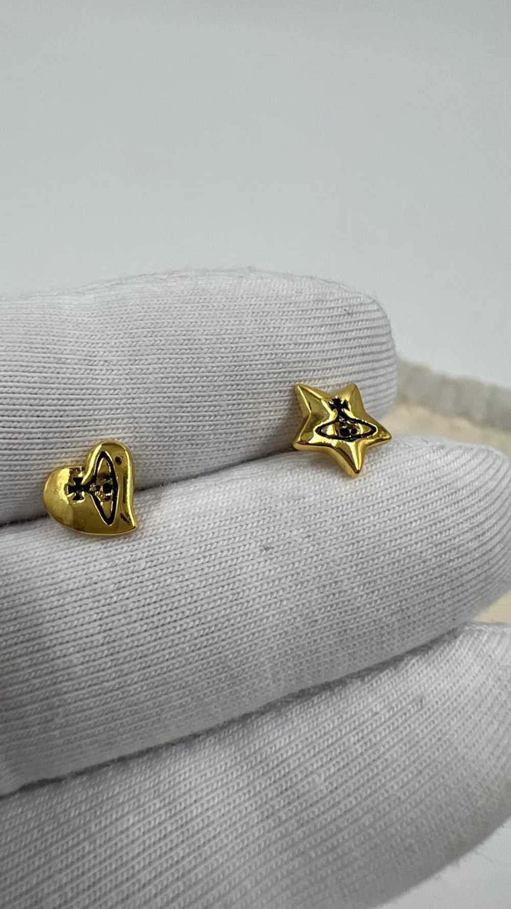 Асимметричные серьги пусеты Vivienne Westwood