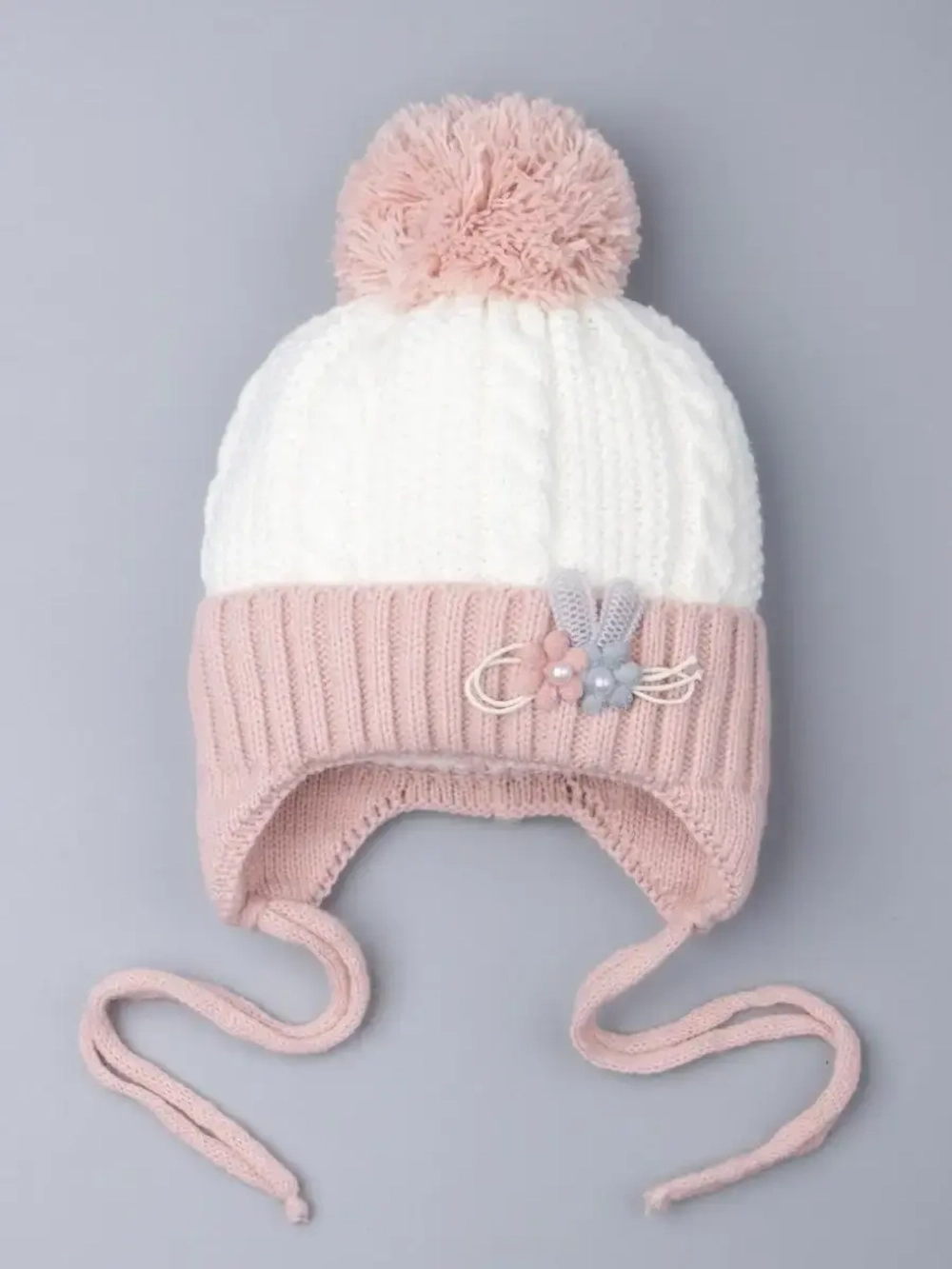 Шапка вязаная с бубоном