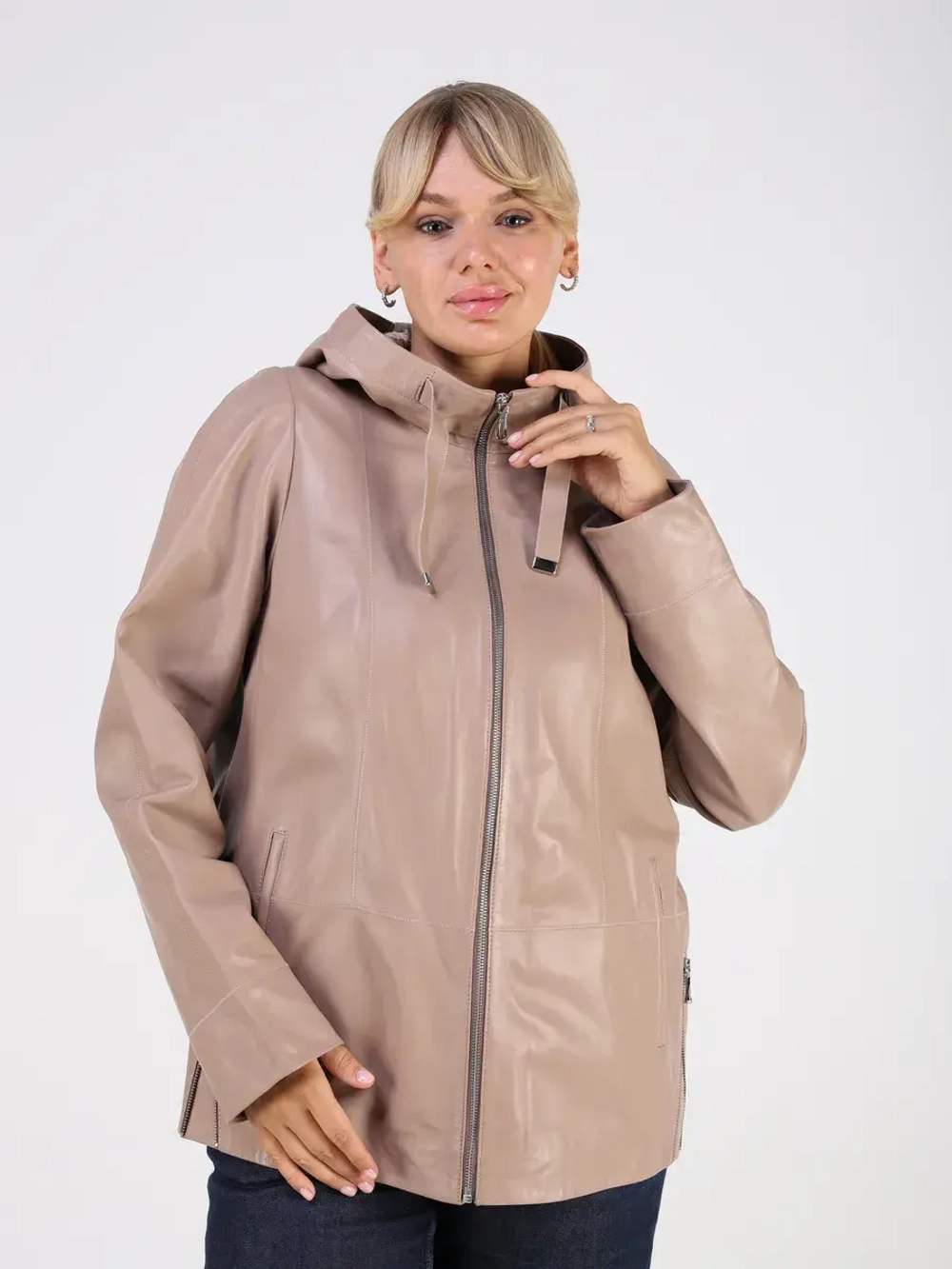 Кожаная куртка демисезонная с капюшоном