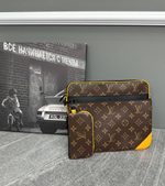 Сумка-мессенджер Louis Vuitton