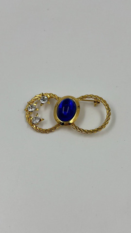 Брошь с синим кабошоном