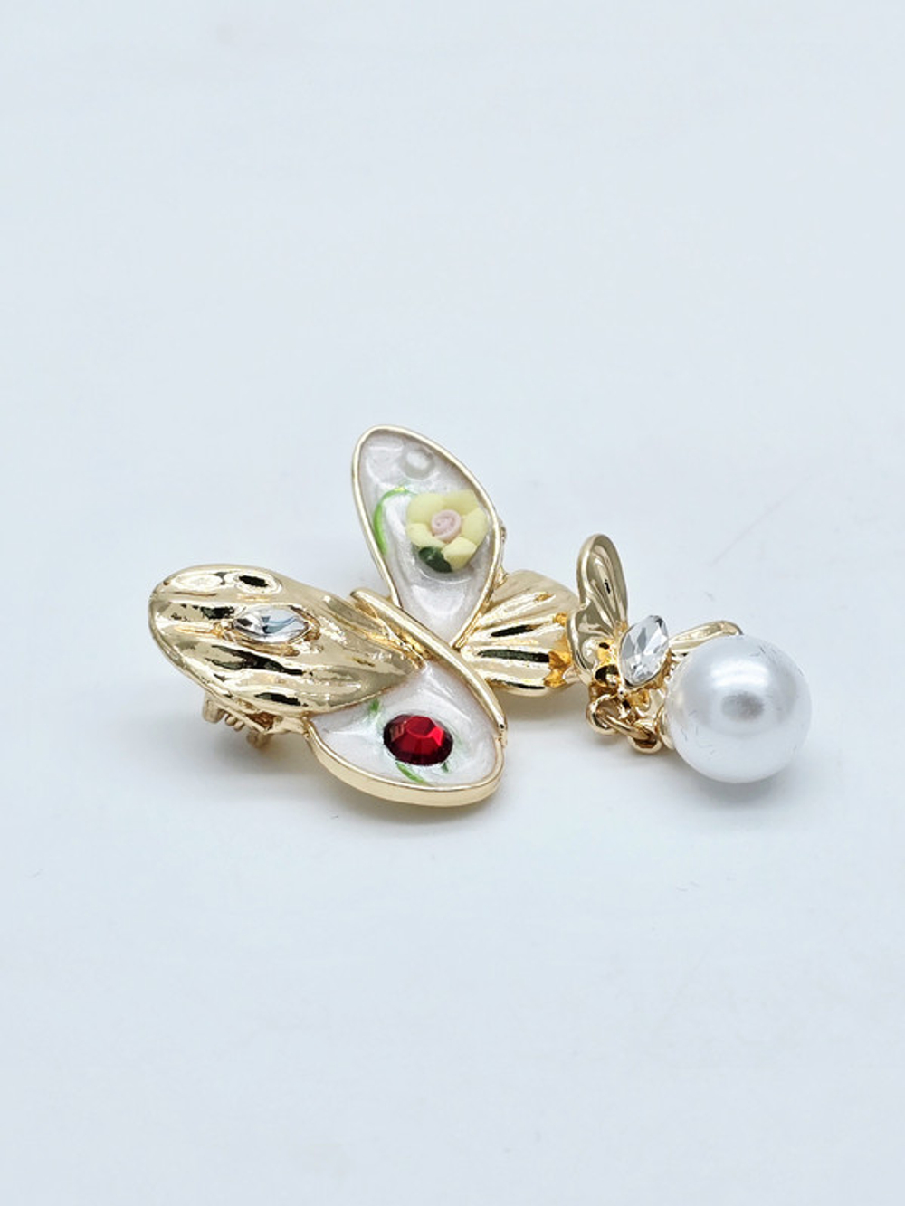 91004123 Брошь Selena