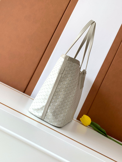 Moynat M Tote MM