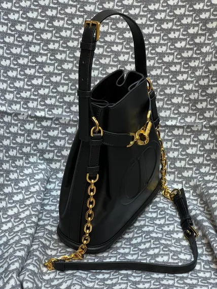 Сумка Dior C'est Dior, модель среднего формата черный