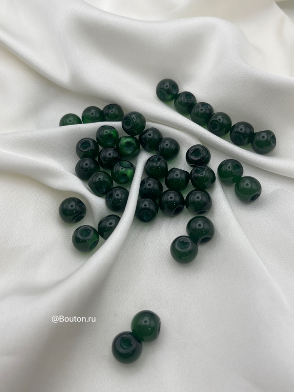 Пуговицы лунные темно-зеленые на скрытой ножке